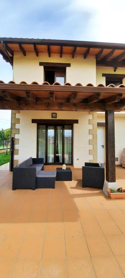 הוילה Casa En Sobarzo, Junto Al Parque De Cabarceno מראה חיצוני תמונה