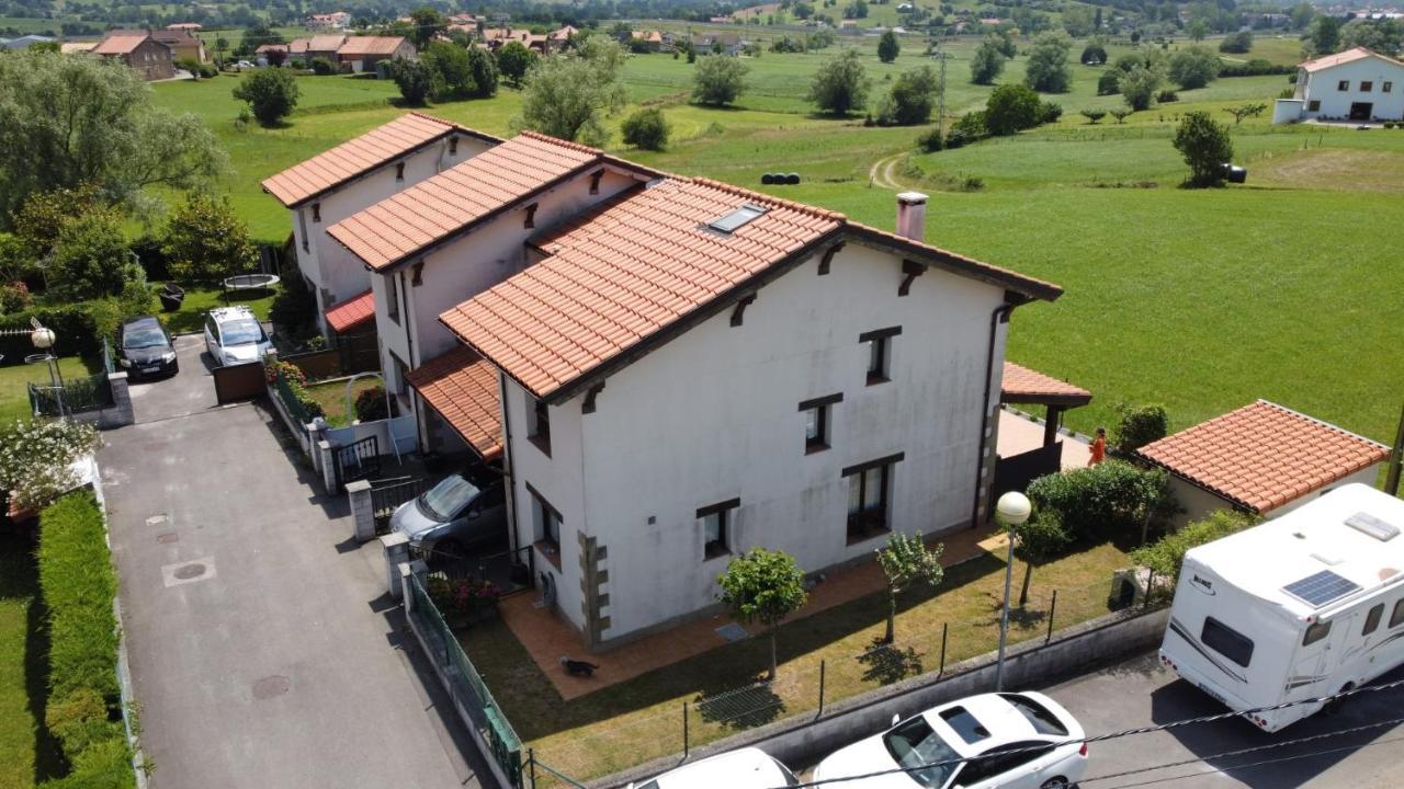 הוילה Casa En Sobarzo, Junto Al Parque De Cabarceno מראה חיצוני תמונה
